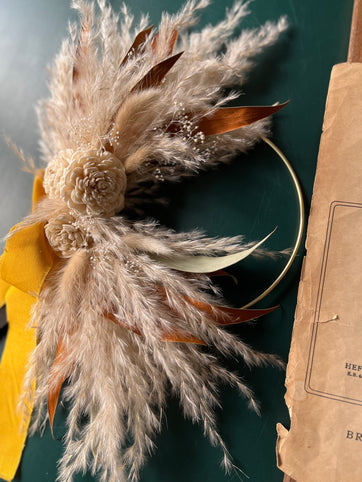 De sava パンパスグラスのゴールドフレームリース｜De sava（デ　サヴァ）