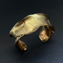 画像をギャラリービューアに読み込む, PROTECT YOU. SMOOTH SNAKESKIN BANGLE/brass(50)｜Truph.BIJOUX（トリュフビジュー）
