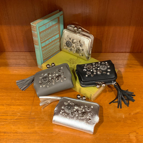 perche マルチスタッズがま口二つ折りウォレット｜perche（ペルケ）