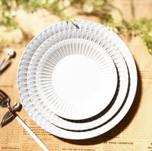 画像をギャラリービューアに読み込む, シュシュ(大皿) ホワイト｜ZAKKA IVY（ザッカ　アイビー）
