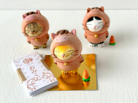 手ノヒラ堂 干支猫馬猫さん(黄トラ)｜手ノヒラ堂（テノヒラドウ）