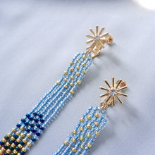 画像をギャラリービューアに読み込む, ミッドナイト ライトブルー　夜空の一番星　揺れるロングビーズフリンジイヤリング｜Ahki Beadwork（アーキービーズワーク）

