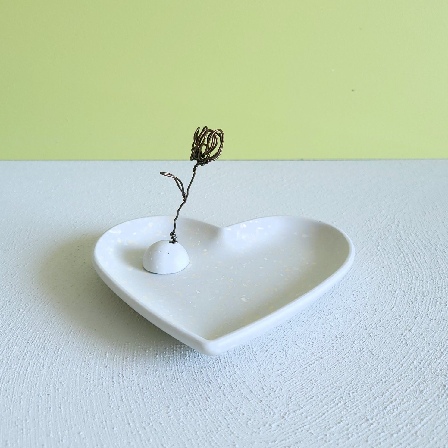 Simple Tray 《 heart - gray & yellow - 》｜TOIRO DE（トイロ）