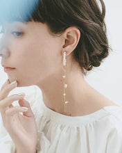 画像をギャラリービューアに読み込む, gold oval pearl hoop｜felice（フェリーチェ）
