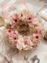画像をギャラリービューアに読み込む, ペールカラーの大きなフラワーリース｜flowers luciole（フラワーズ　ルシオール）
