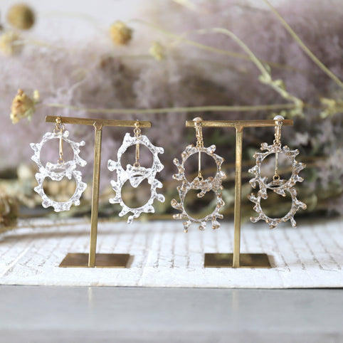 FT2 works crown of baby's breath -mini double- (white/gold)（ピアス/イヤリング）｜FT2 works（エフティーツーワークス）｜FT2 works（エフティーツーワークス）