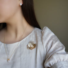 画像をギャラリービューアに読み込む, 大人の上品ねこモチーフ淡水パールネックレス｜SAKURA jewelry（サクラジュエリー）
