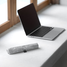 画像をギャラリービューアに読み込む, Film Sleeve with Dyneema® for MacBook Air (M2/M3/M4/M5)(White)｜LIFEWORKPRODUCTS（ライフワークプロダクツ）
