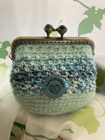 M'S CROCHET お花の口金空色がま口ポーチ｜M'S  CROCHET（エムズクロシェット）