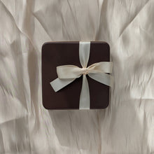 画像をギャラリービューアに読み込む, 北海道バターのクッキー缶｜CafeCacapo（カフェカカポ）
