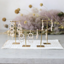 画像をギャラリービューアに読み込む, crown of baby's breath -mini single- (white/gold)（ピアス/イヤリング）｜FT2 works（エフティーツーワークス）
