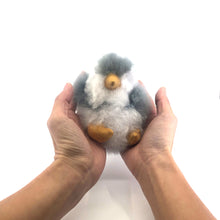 画像をギャラリービューアに読み込む, チャーム ペンギン ベビーアルパカ100% ペルー職人手仕事・一点もの｜RUNA SHOP（ルナショップ）

