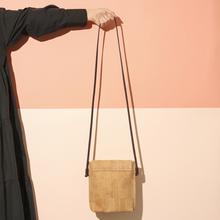 画像をギャラリービューアに読み込む, 【コルク＆コー】バッグ  ◆BUCKLE BAG◆｜イベリアート
