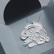 画像をギャラリービューアに読み込む, Metal Embossed Ornament - Rabbit -｜SZIAOREO ARTWORKS（シアオレオアートワークス）
