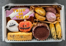 画像をギャラリービューアに読み込む, ハロウィンの贈り物クッキー缶｜atelier kaka icing cookies（アトリエカカ　アイシングクッキー）
