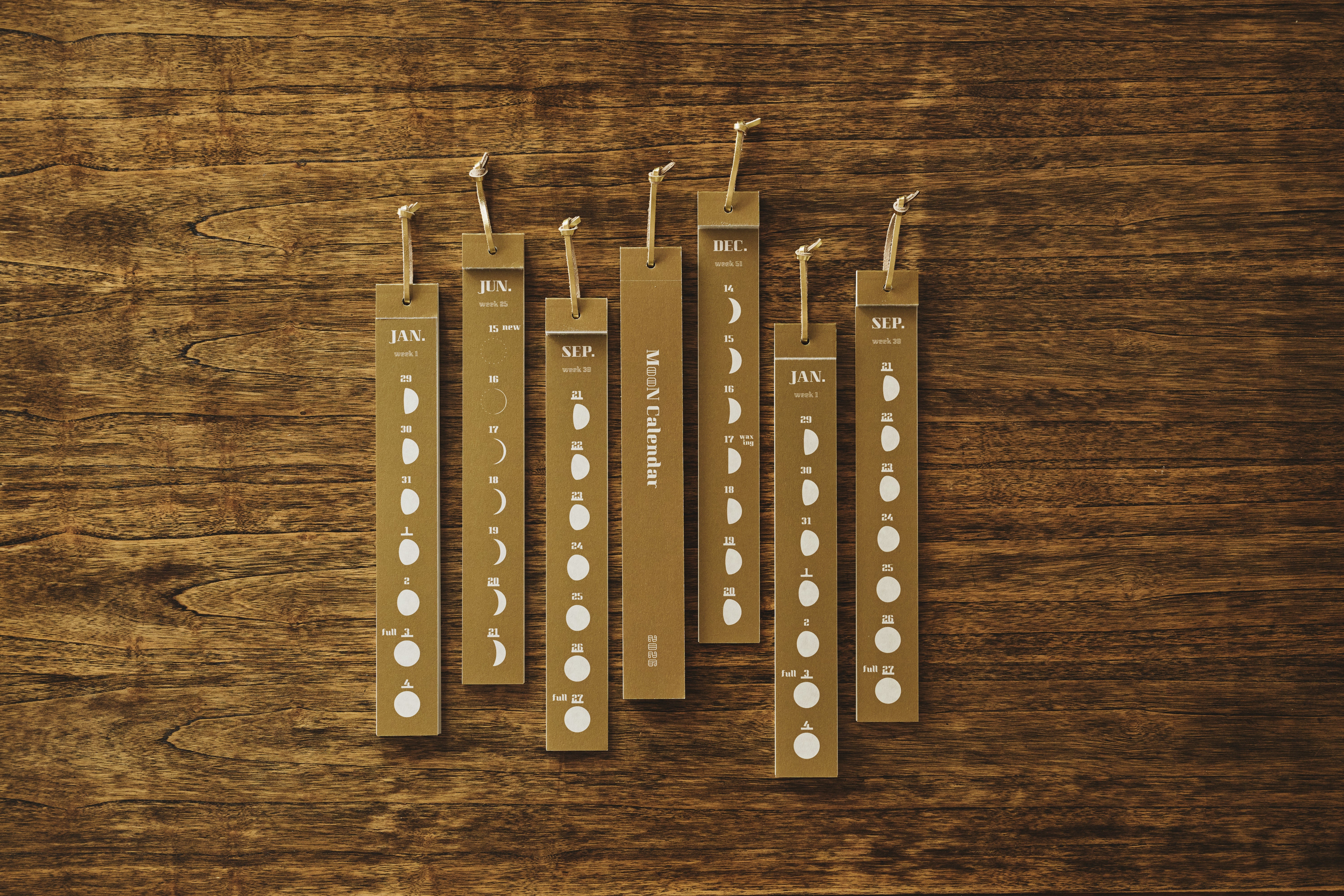 2026 ムーンカレンダー 　MOON Calendar（週めくり／短冊形）｜NUDE LAMP（ヌードランプ）