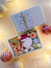 画像をギャラリービューアに読み込む, 【クリスマス限定】サンタの贈り物クッキー缶｜atelier kaka icing cookies（アトリエカカ　アイシングクッキー）
