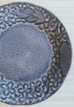 画像をギャラリービューアに読み込む, HANA (大皿) グレー｜ZAKKA IVY（ザッカ　アイビー）
