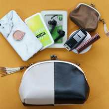 画像をギャラリービューアに読み込む, 牛本革2Wayがま口ミニバッグ（ポーチ／クラッチ／ポシェット／ショルダー）モノトーン｜レザー｜ミニマル｜コンパクト｜がま口｜Des Ailes（デゼル）
