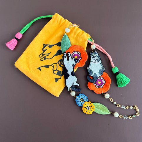 maltamarie 花畑でお昼寝するねこたちの首飾り （ミミ・ぐり）｜maltamarie（マルタマリエ）