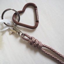 画像をギャラリービューアに読み込む, おくま(白)ストラップ｜animini（アニミニ）
