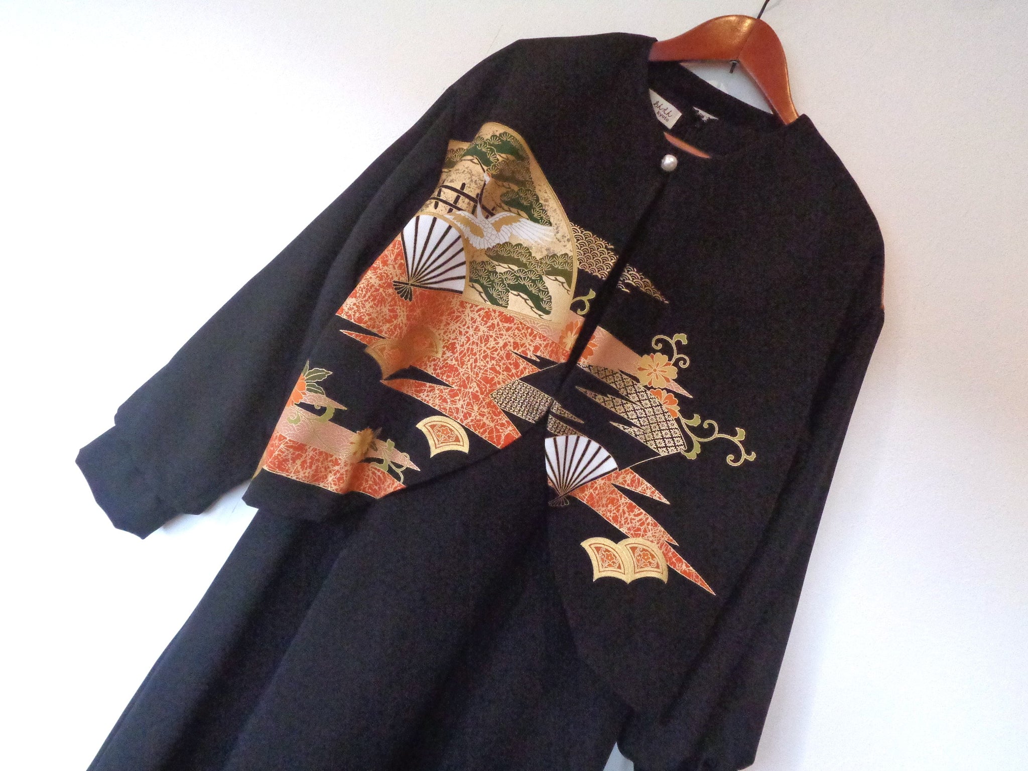 扇子 牡丹 糸目刺繍 黒留袖 ワンピース & パフスリーブ ボレロ