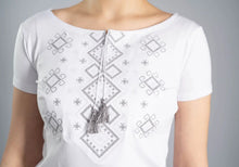 画像をギャラリービューアに読み込む, T-シャツ ・ ウクライナ刺繡入り｜Ukrainian Embroidery Wear ”Mavka”（ウクライナシシュウノアパレル　マウカ）
