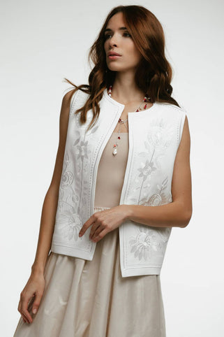 Ukrainian Embroidery Wear ”Mavka” 刺繍入りベスト｜Ukrainian Embroidery Wear ”Mavka”（ウクライナシシュウノアパレル　マウカ）