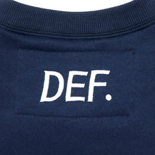 画像をギャラリービューアに読み込む, CLASSIC LOGO Sweat Crew [Navy]｜DEFACT（デファクト）
