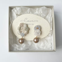 画像をギャラリービューアに読み込む, Karen～可憐～.刺繍ピアス.刺繍イヤリング｜cheese（チーズ）
