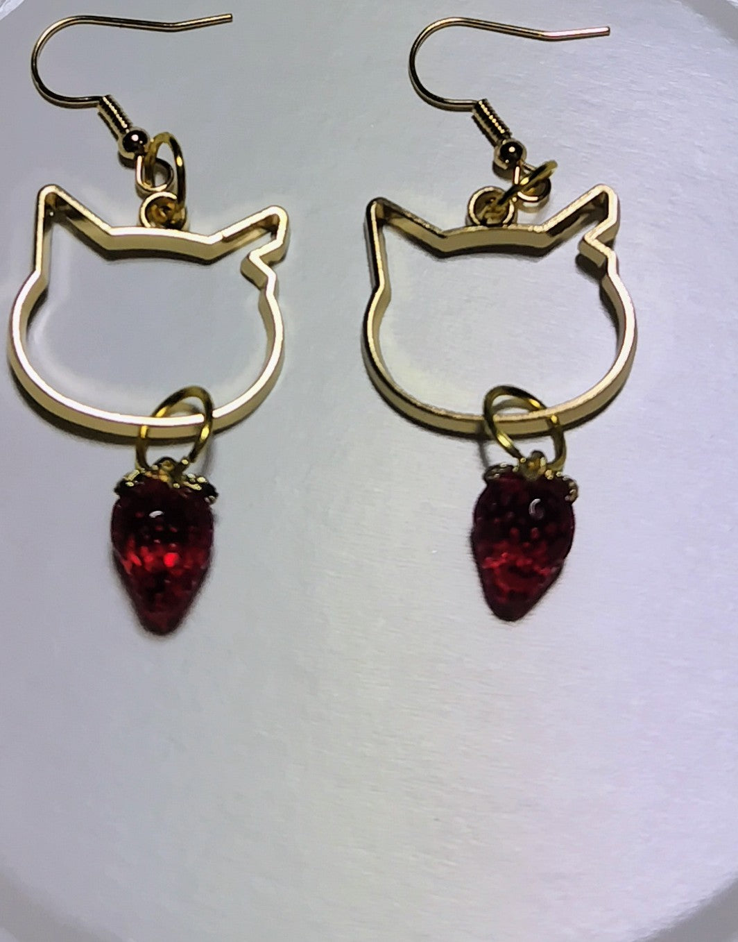 猫耳カットといちごのピアス｜mimine（ミミンヌ） – CHOOSEBASE SHIBUYA