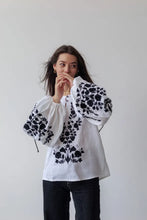 画像をギャラリービューアに読み込む, 刺繍ブラウス（ヴィシヴァンカ）｜Ukrainian Embroidery Wear ”Mavka”（ウクライナシシュウノアパレル　マウカ）
