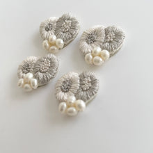 画像をギャラリービューアに読み込む, 刺繍ピアス／イヤリング　「ｐｕｋｕｐｕｋｕ」｜cheese（チーズ）
