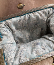 画像をギャラリービューアに読み込む, ふわふわファーのがま口チェーンバッグ｜M&#39;S  CROCHET（エムズクロシェット）
