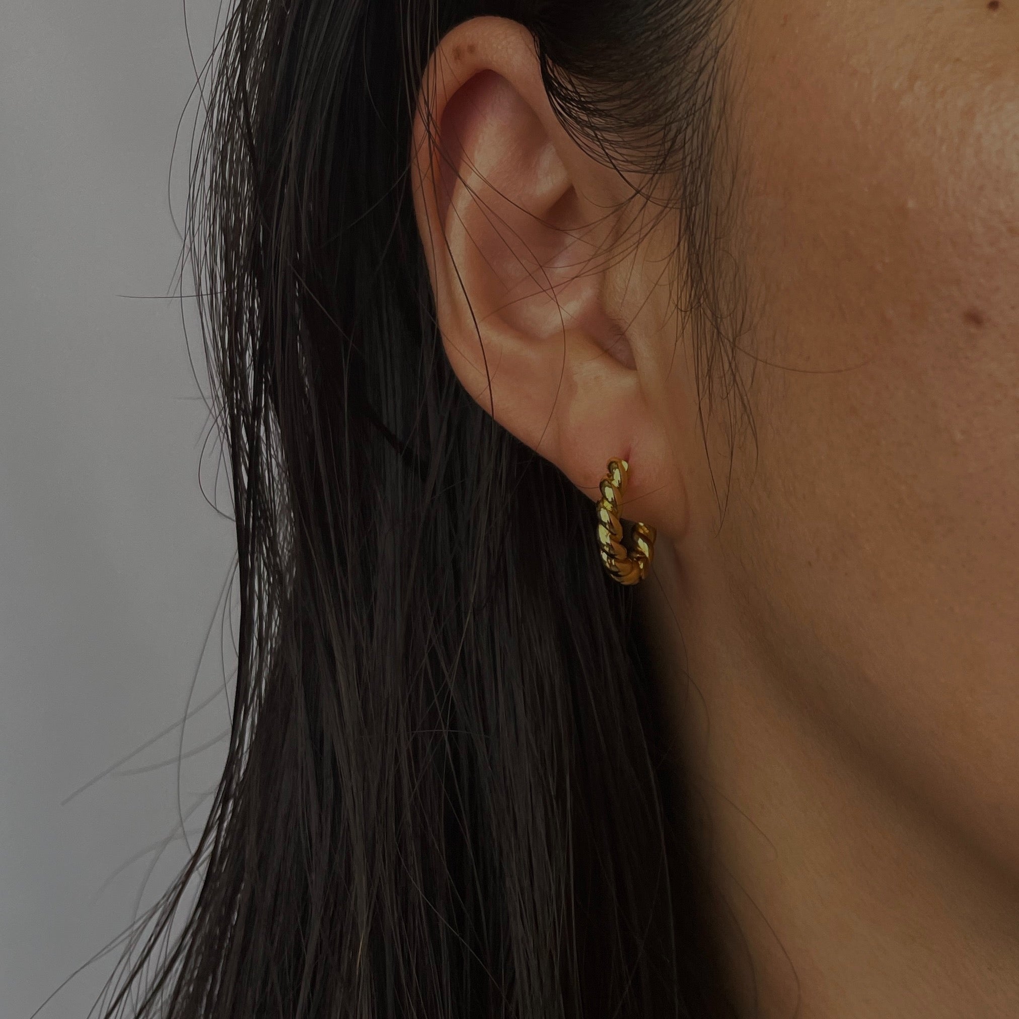 French Hoop Earrings｜UNIDRE（ユニドレ）