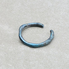 画像をギャラリービューアに読み込む, EarCuff Slate 3  【金属アレルギー対応 / 純チタン】  ｜__22（ニニ）
