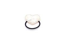 画像をギャラリービューアに読み込む, Femiee papillon stone heart hair tie｜Femiee（フェミー）
