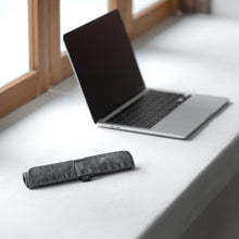 画像をギャラリービューアに読み込む, Film Sleeve with Dyneema® for MacBook Air (M2/M3/M4/M5)(Gray)｜LIFEWORKPRODUCTS（ライフワークプロダクツ）
