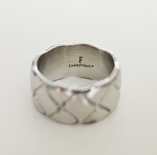 画像をギャラリービューアに読み込む, f Crash Stainless Ring｜F JewelryProducts（エフジュエリープロダクツ）

