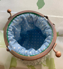 画像をギャラリービューアに読み込む, マーブルカラーの口金ポーチ　グリーン、ピンク、ブルー｜M'S  CROCHET（エムズクロシェット）
