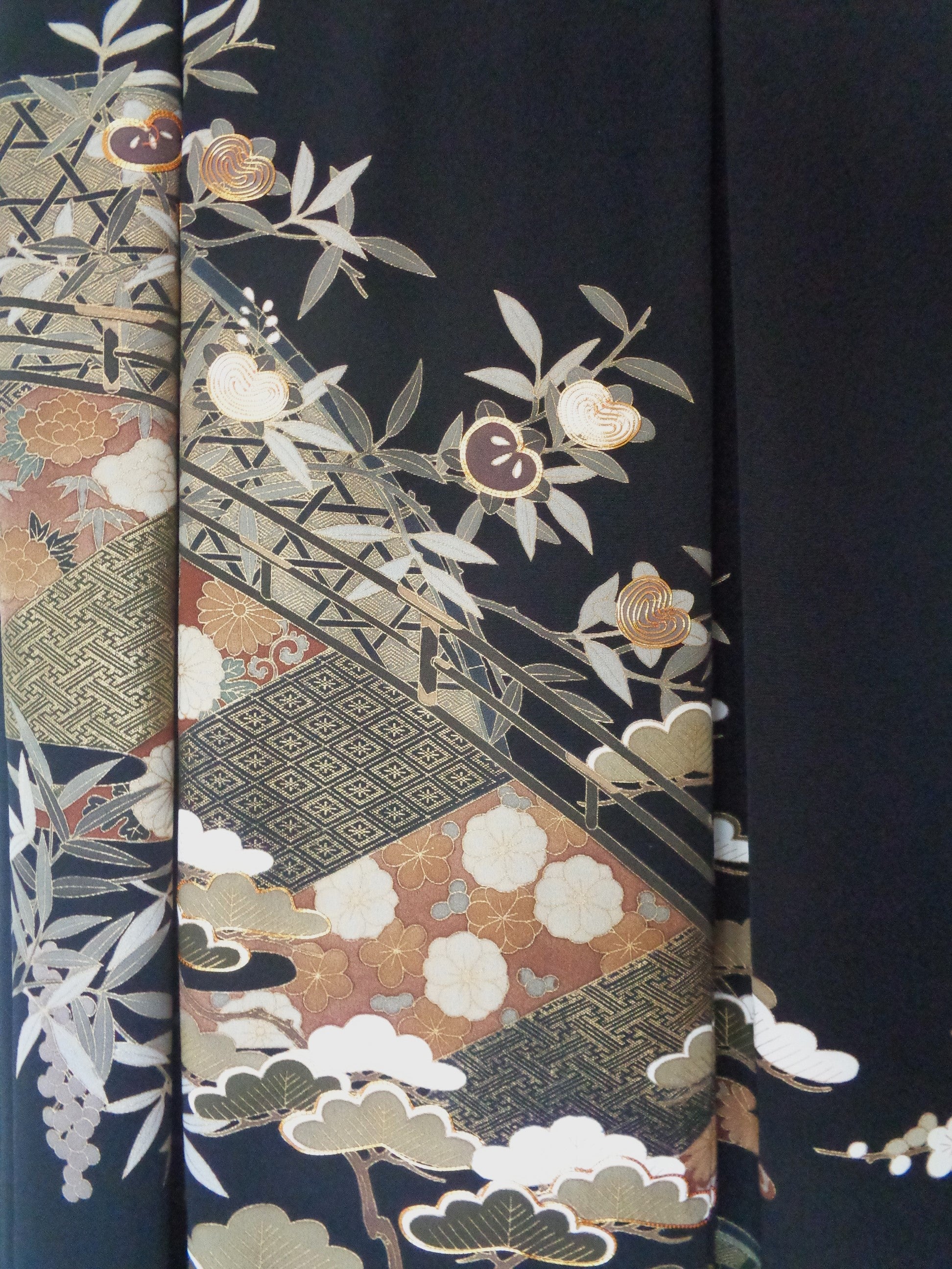 西陣織 袋帯＆ 糸目刺繍 黒留袖 タックワンピース & ショール 橘 菊 梅 