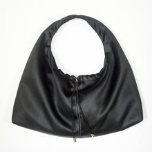 画像をギャラリービューアに読み込む, Hollowed Bag[satin leather]｜Cherry on top（チェリーオントップ）
