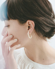 画像をギャラリービューアに読み込む, gold oval pearl hoop｜felice（フェリーチェ）
