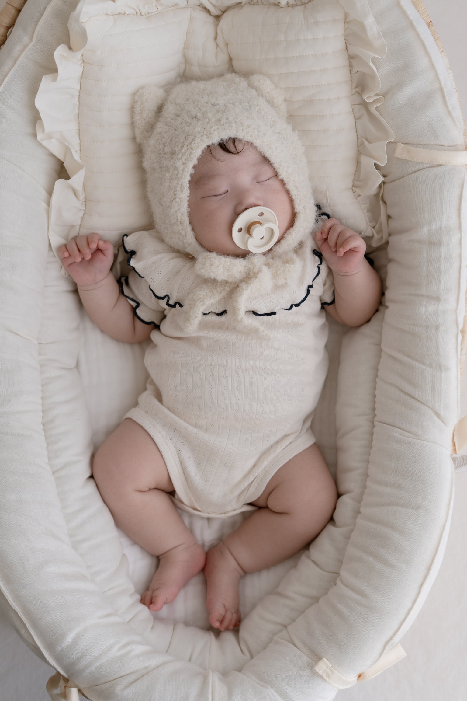 【Milky cream】 -Ruffly cotton rompers｜Bébémoose （ベベムース）