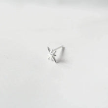画像をギャラリービューアに読み込む, アシンメトリースター スタッドピアス（シルバー925）｜SMUK（スムーク）
