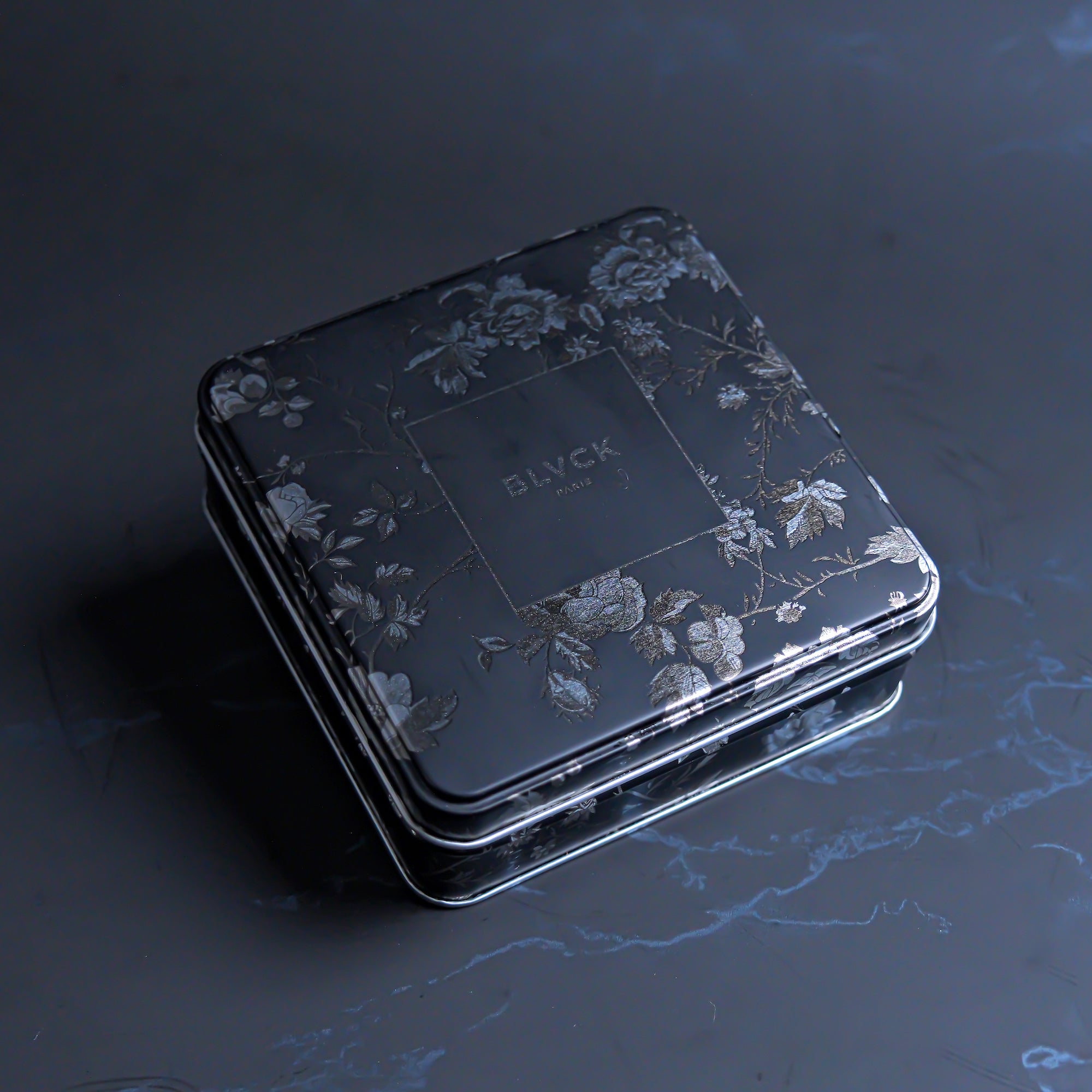 BLVCK ROSE COOKIE TIN｜BLVCK PARIS（ブラックパリ） – CHOOSEBASE