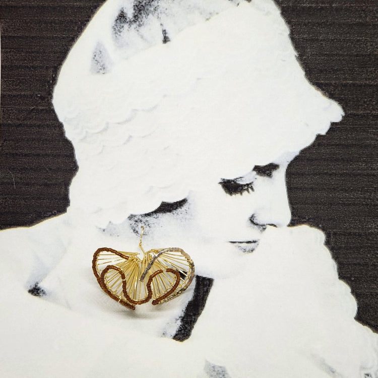 Gathered frill｜neko（ネコ）