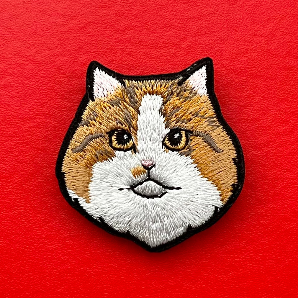 触りたくなるようなモフモフのネコ・コロンのブローチ｜maltamarie（マルタマリエ）