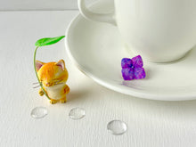 画像をギャラリービューアに読み込む, 雨宿り猫さん（黄トラ）｜手ノヒラ堂（テノヒラドウ）
