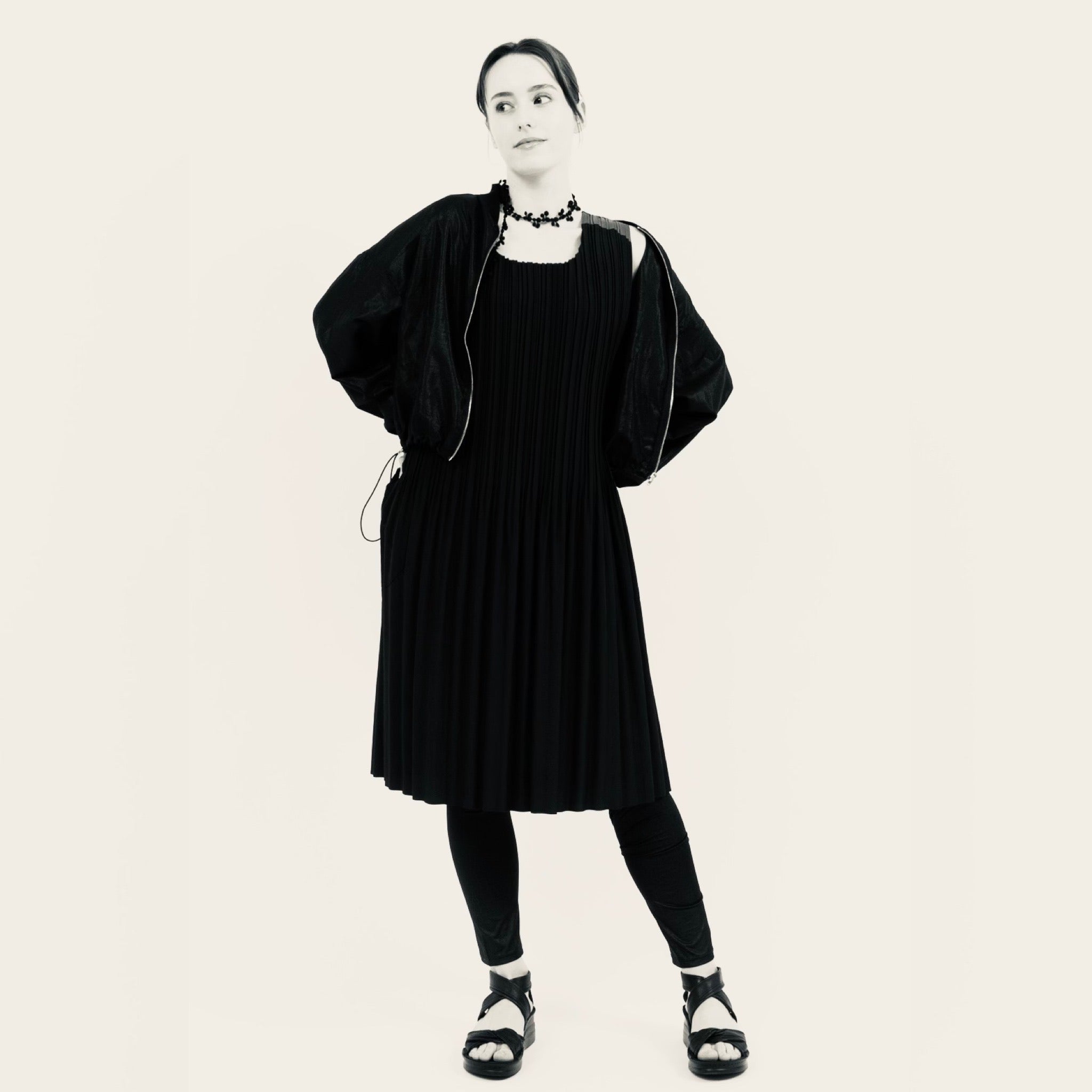 T-Prati 5　ブラック × 肩配色 Red　2Way Pratique Dress